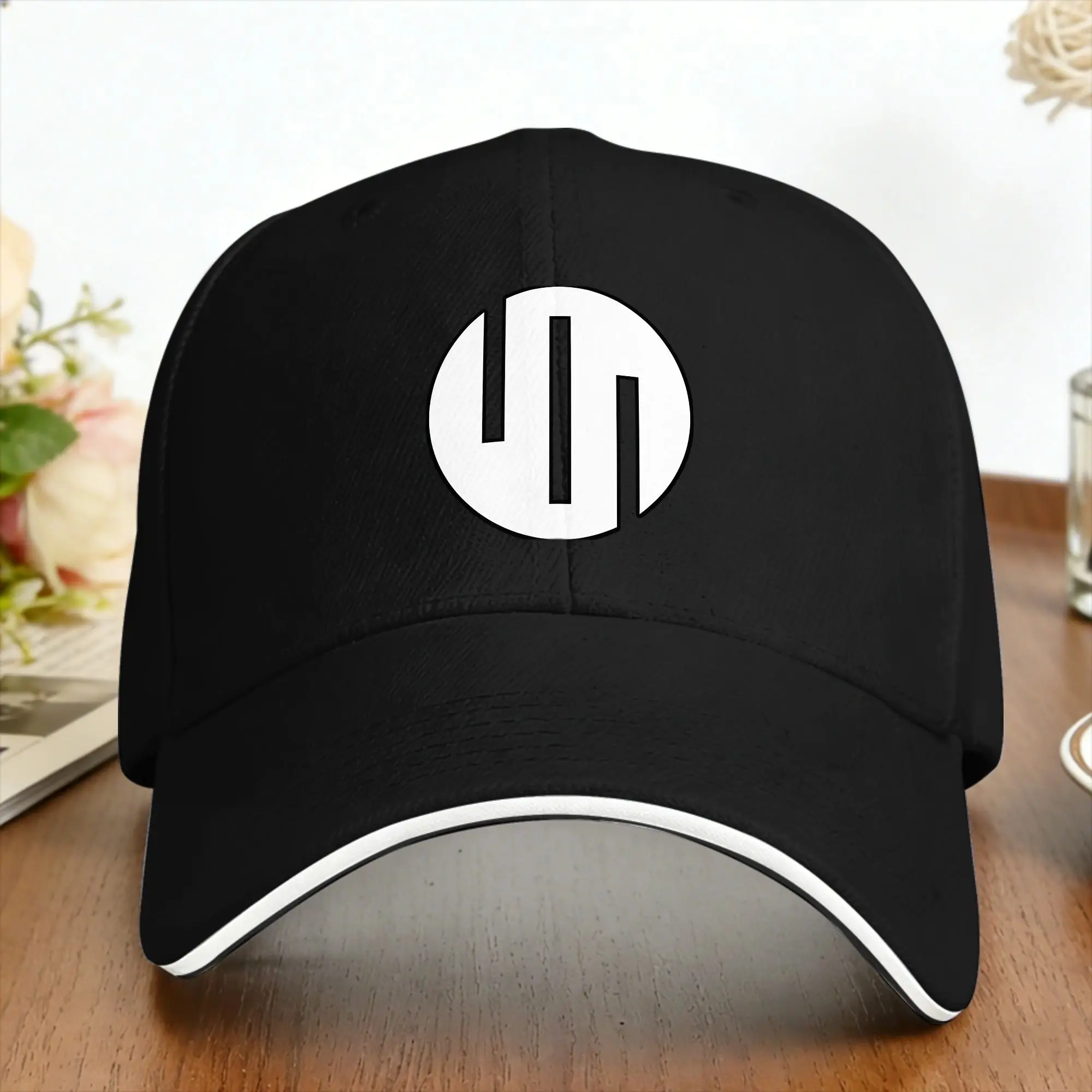 Hunting And Outdoor Shows - 캐주얼 야구 모자 Viltrumite Crest Logo